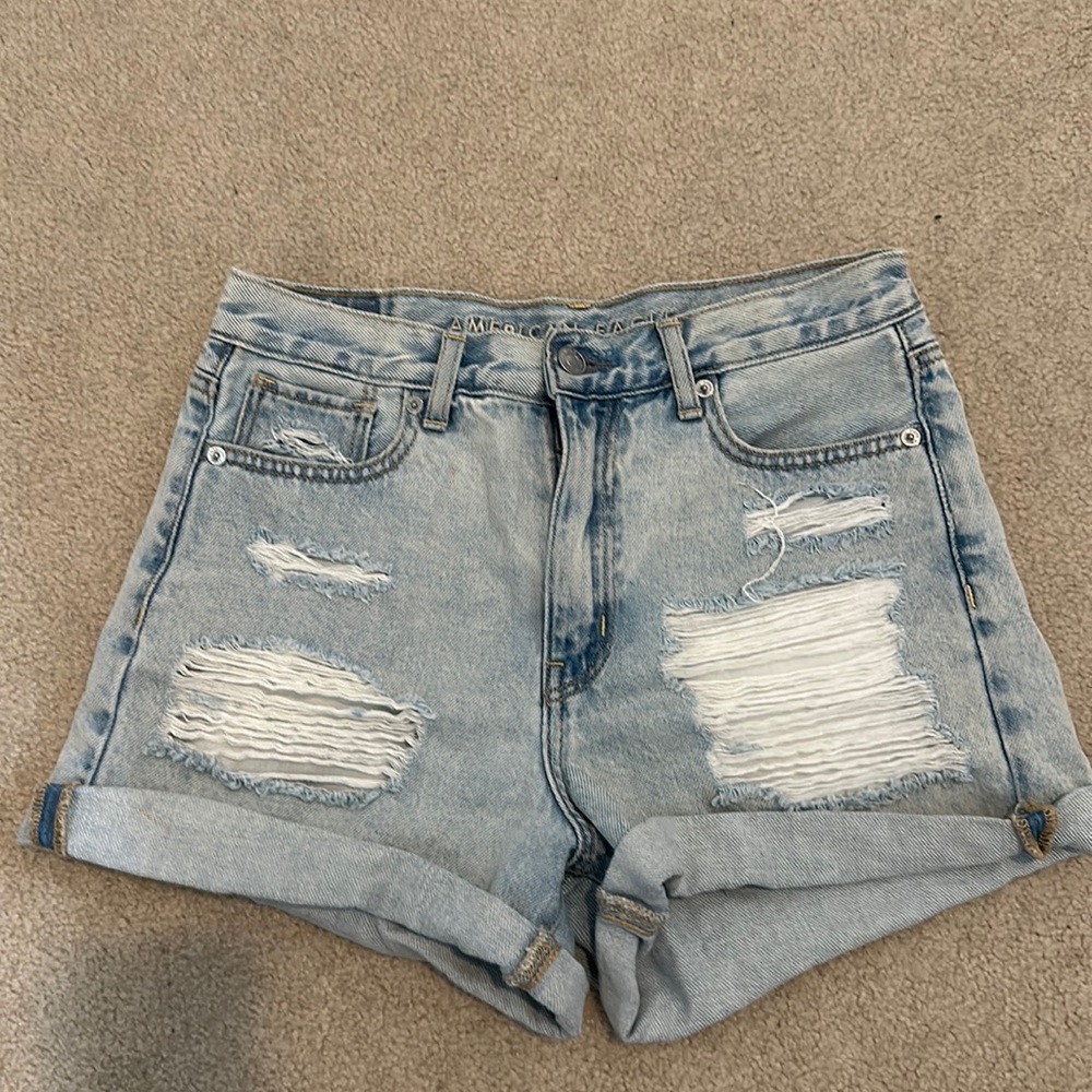 American Eagle “mom jean” shorts-baggy style. Size 2, high rise
